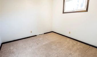 111 Sunshine Dr, Amherst, NY 14222