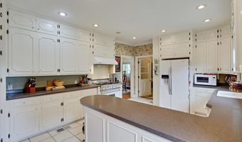 499 Breakwater Dr, Benton, MS 39039