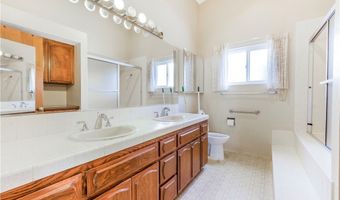 1300 Oak Ave, Carlsbad, CA 92008