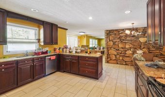 313 Kimsey St, Baldwin, GA 30511