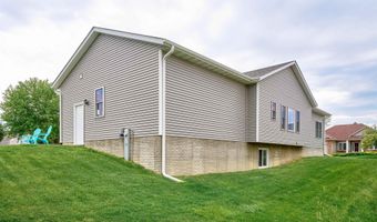 4526 W 14TH St, Davenport, IA 52804