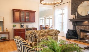 99 Elizabeth St, Agawam, MA 01030