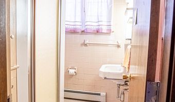 35 Middle Rd, Acton, ME 04001
