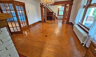 320 S 9TH St, Akron, PA 17501