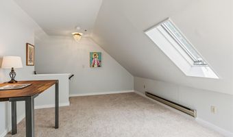 46 Pine Hill Dr, Bath, ME 04530