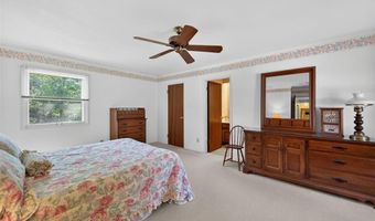 6 Helmsdale Ct, Ballwin, MO 63011