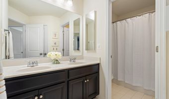 42265 HAMPTON WOODS Ter, Brambleton, VA 20148