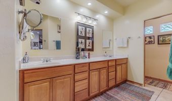 610 Barnett Rd, Bosque Farms, NM 87068