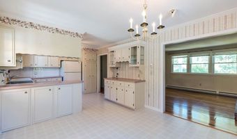377 High St, Candia, NH 03034