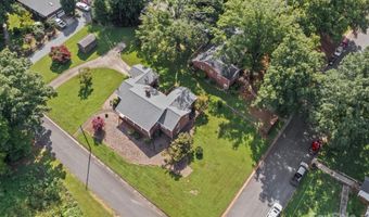 33 Lake St, Badin, NC 28009