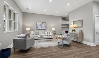 735 N GEORGE MASON Dr, Arlington, VA 22203