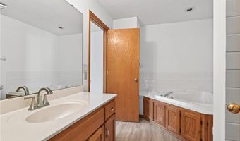 14786 Hallmark Dr, Apple Valley, MN 55124