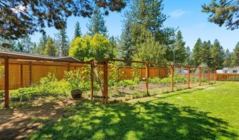 19657 Hiller Dr, Bend, OR 97702
