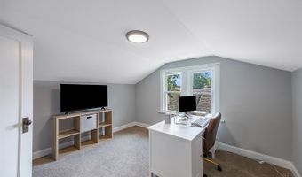 3180 Penrose Pl, Cincinnati, OH 45211