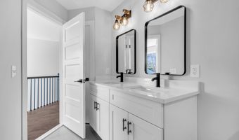 512 Seaman Ave, Beachwood, NJ 08722