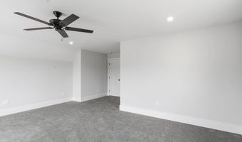 14 Stacey Ln 2, Chester, NH 03036