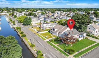 29 North Plz, Amity Harbor, NY 11701