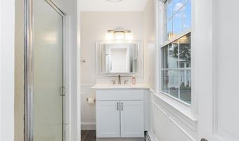 475 Red Chimney Dr, Warwick, RI 02886