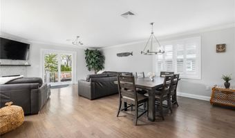 36 Wanda St, Narragansett, RI 02882