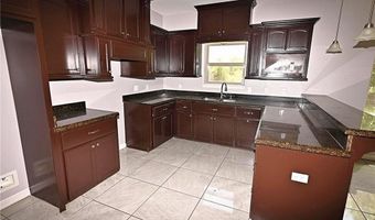 818 N 7th St, Alamo, TX 78516