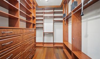 43582 OLD KINDERHOOK Dr, Ashburn, VA 20147