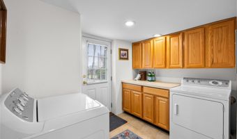 88 Evans Ave, Albertson, NY 11507