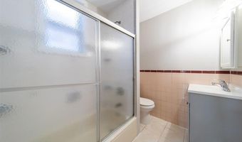 14 MEADOW St, Bayonne, NJ 07002