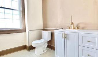 8 COMMONWEALTH Ave, Claymont, DE 19703