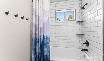 311 N School St, Cascade, ID 83611
