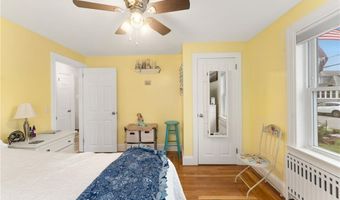 32 Waterman Ave, Johnston, RI 02919