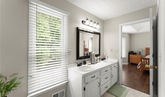3932 Marguerite Dr NW, Acworth, GA 30101