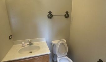 36 Burnette Dr, Antioch, IL 60002
