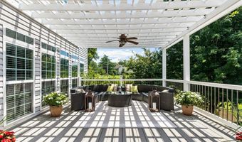14454 Sunset Forest Ct, Ballwin, MO 63011