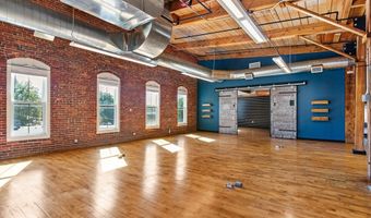 77 Elm St 302, Amesbury, MA 01913