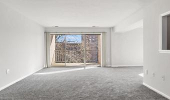 33 CANTERBURY Sq 302, Alexandria, VA 22304