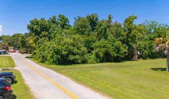 140 5th St, Apalachicola, FL 32320