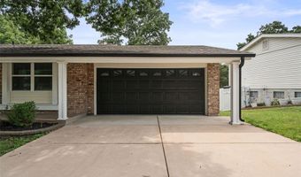 628 Hickory Knoll Ct, Ballwin, MO 63021