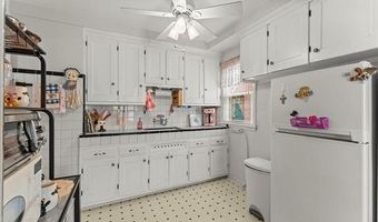 7652 Osage Ave, Allen Park, MI 48101