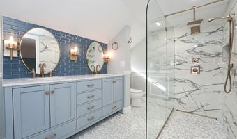 240 Oak St, Centerville, MA 02632