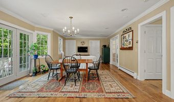 17 Goodhill Rd, Bethel, CT 06801