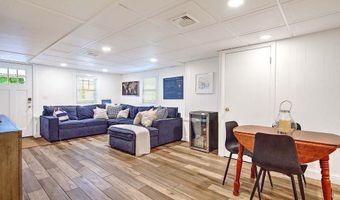 36 Fairway Rd, Narragansett, RI 02882