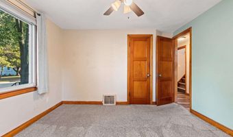 1833 N OWAISSA St, Appleton, WI 54911