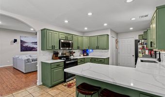 25 Overton Dr, Bella Vista, AR 72714