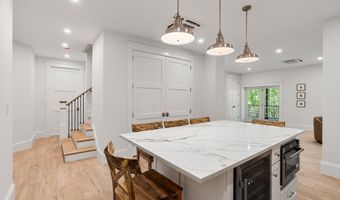 10 Yankee Way, Beverly, MA 01915