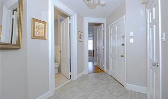 10 Pell St 3B, Newport, RI 02840