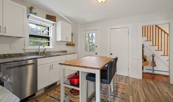 39 School St, Acton, MA 01720