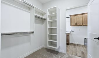 2021 Approach Dr, Auburn, IN 46706