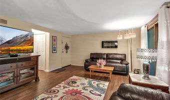 95 Greenwich Dr 2, Amherst, NY 14228