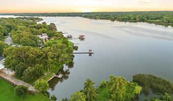 1616 Woodview Dr, Alvarado, TX 76009