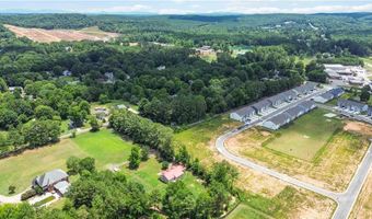 160 Village Green Dr NW, Adairsville, GA 30103
